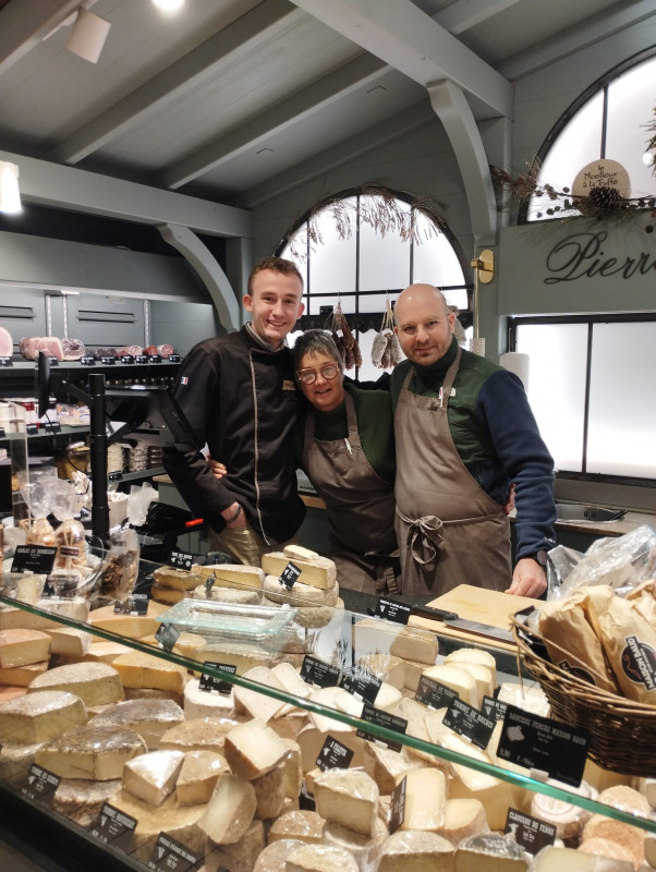 fromagerie-pierre-gay-personne1-505